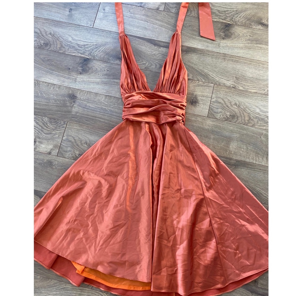 Thick orange dress